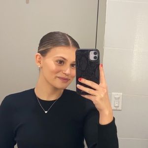 Meet your Posher, Brooke